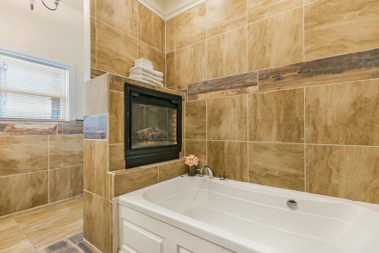 Appartement Spacious 4br Steps From St Charles Ave La Nouvelle-Orléans